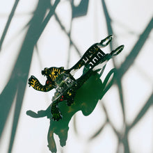 Load image into Gallery viewer, "Attack" Style Tiger Hair Clip | Claw Clip in Velvet Travel Bag